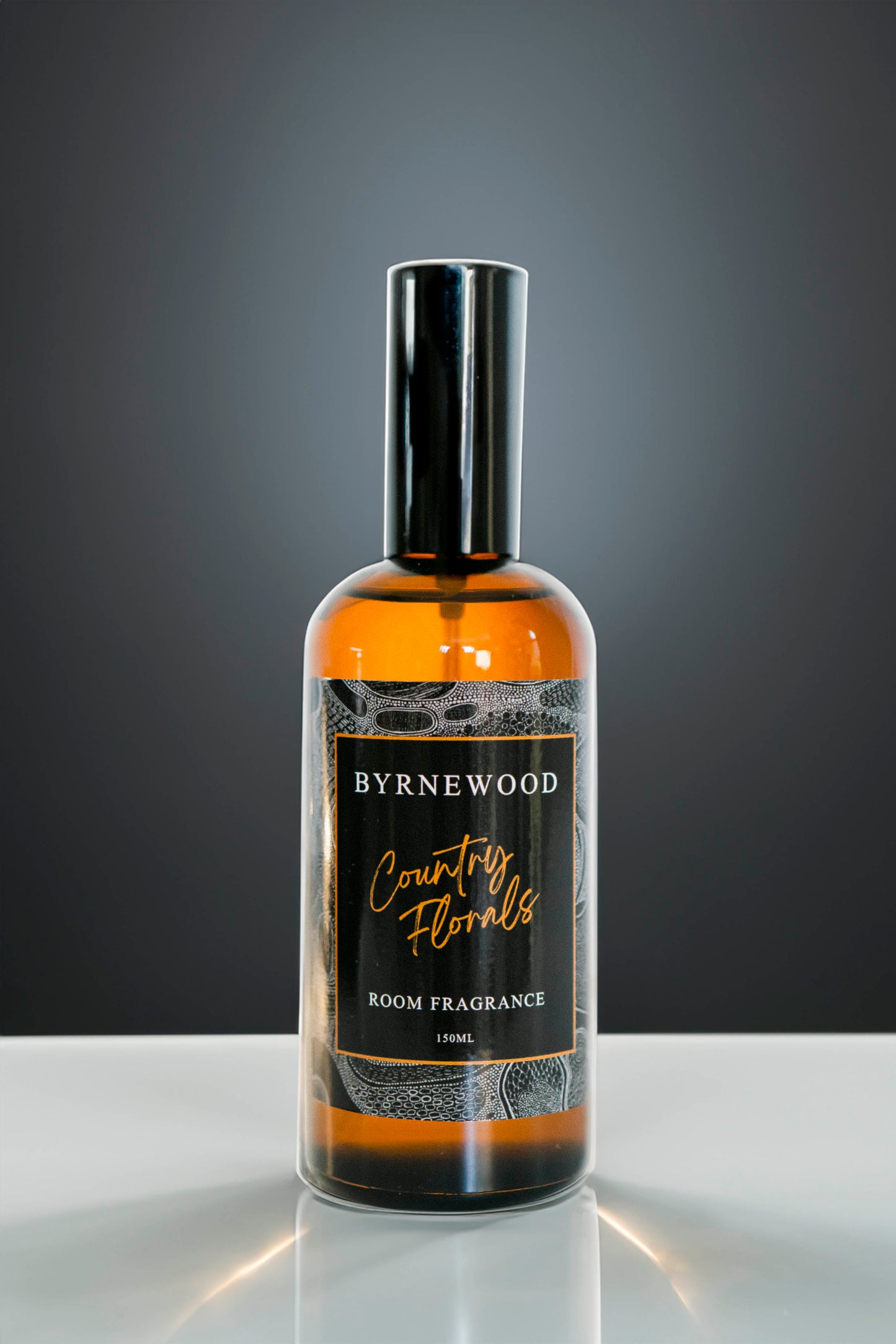 Byrnewood Country Florals large high-quality room spray in an elegant glass bottle with fine mist atomiser – infused with Australian-inspired scents and handcrafted on the Gold Coast for a luxurious home fragrance experience.